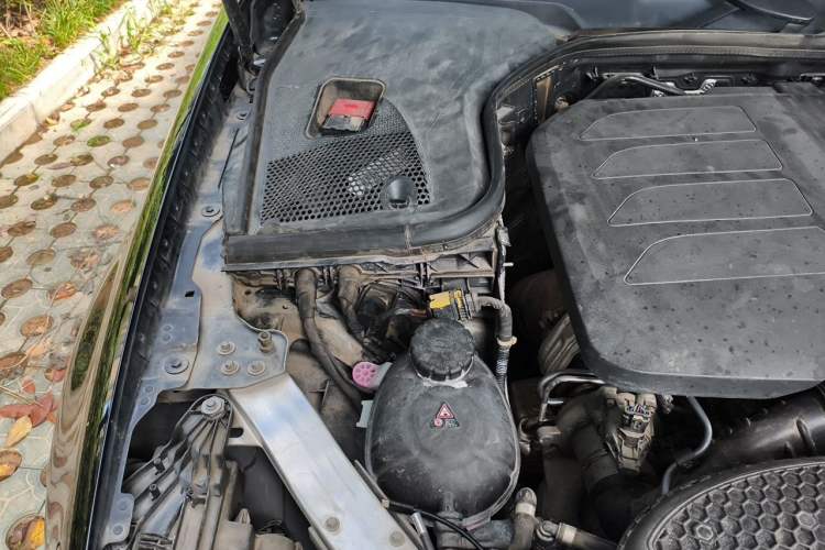 Used Mercedes-Benz E-Class 2021 E 300 L Stylish Model Engine Bay Right