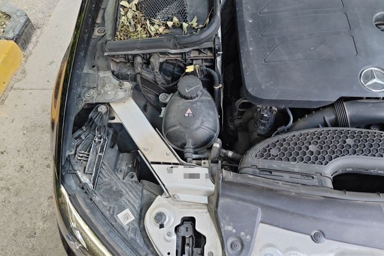 Used Mercedes-Benz E-Class 2021 Facelift E 260 L Engine Bay Right