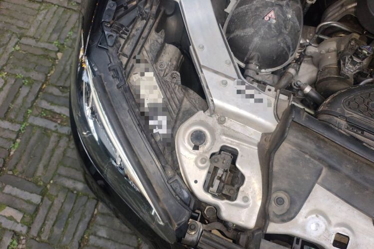 Used Mercedes-Benz E-Class 2021 Updated E 260 Fashion Sport Edition Engine Bay Right
