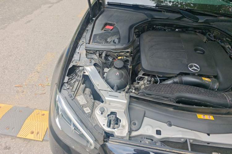 Used Mercedes-Benz E-Class 2021 Facelift E 300 L Stylish Edition Engine Bay Right