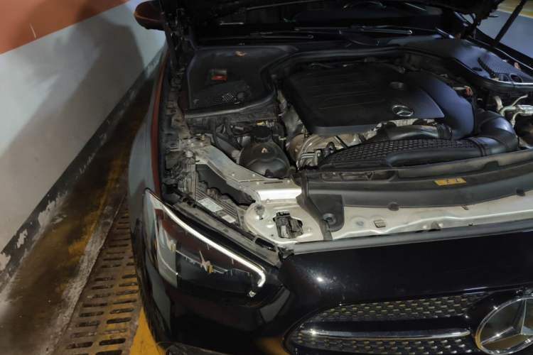 Used Mercedes-Benz E-Class 2021 Restyled E 300 L Sporty and Stylish Edition Engine Bay Right