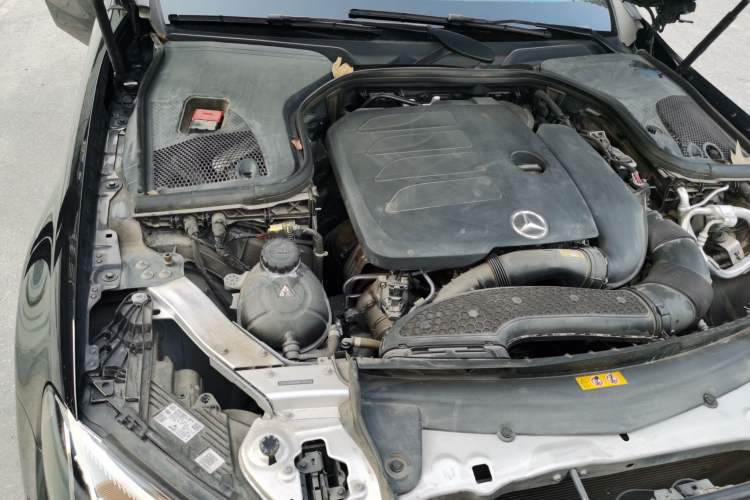 Used Mercedes-Benz E-Class 2021 Restyled E 300 L Sporty and Stylish Edition Engine Bay Right