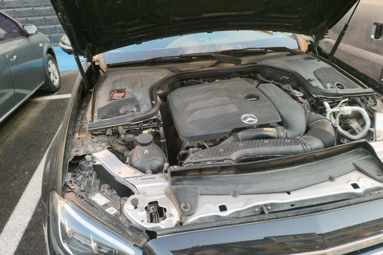 Used Mercedes-Benz E-Class 2021 Facelift E 300 L Stylish Edition Engine Bay Right