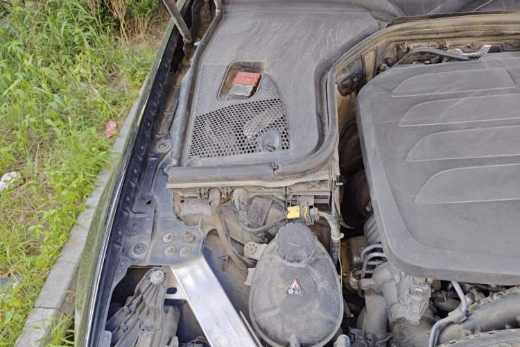 Used Mercedes-Benz E-Class 2021 E 300 L Luxury Model Engine Bay Right