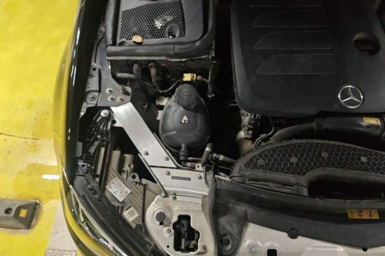 Used Mercedes-Benz E-Class 2021 E 300 L Stylish Model Engine Bay Right