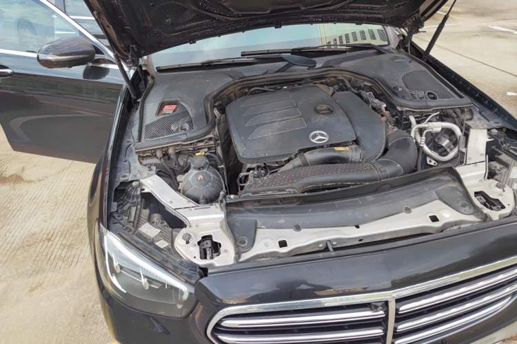 Used Mercedes-Benz E-Class 2021 E 300 L Stylish Model Engine Bay Right