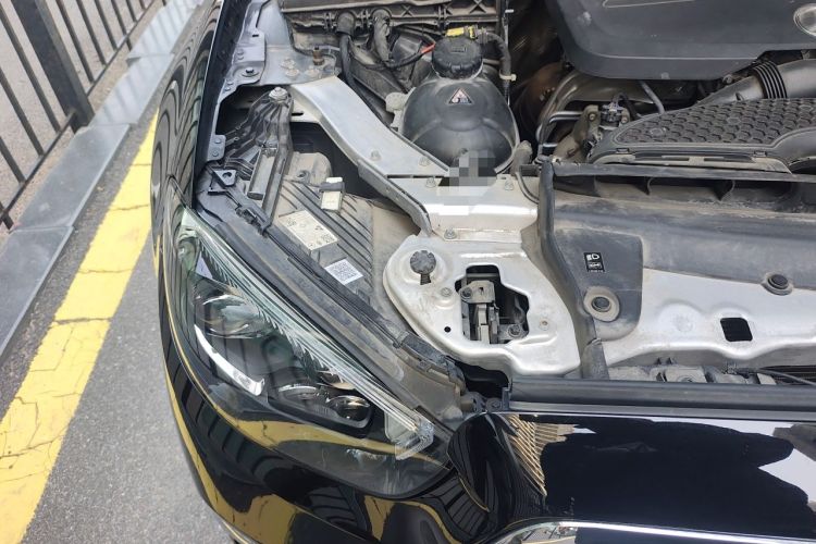 Used Mercedes-Benz E-Class 2021 E 300 L Premium Edition Engine Bay Right