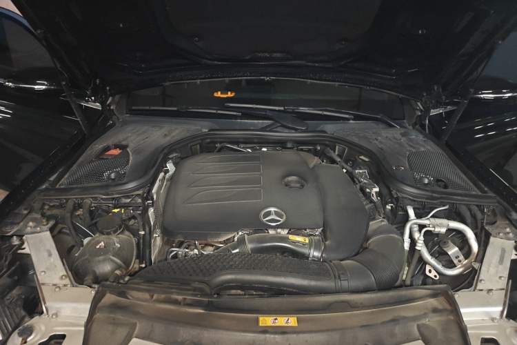 Used Mercedes-Benz E-Class 2021 Restyled E 300 L Sport Luxury Edition Engine Bay Right