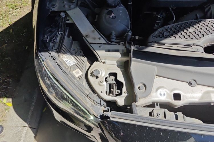 Used Mercedes-Benz E-Class 2021 Facelift E 260 L Sport Edition Engine Bay Right