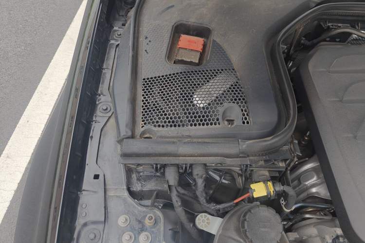 Used Mercedes-Benz E-Class 2021 E 300 L Sporty and Stylish Model Engine Bay Right