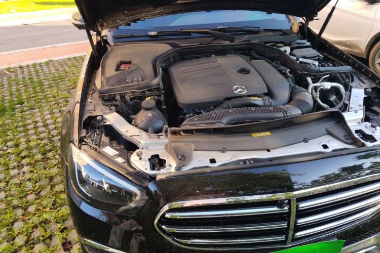 Used Mercedes-Benz E-Class 2021 Restyled E 300 L Sporty and Stylish Edition Engine Bay Right