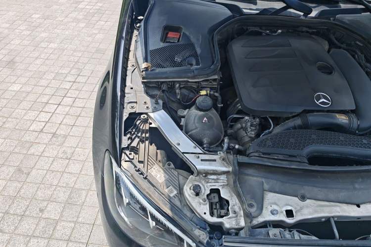 Used Mercedes-Benz E-Class 2021 E 300 L Sporty and Stylish Model Engine Bay Right
