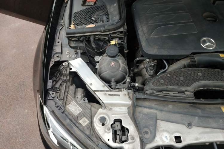 Used Mercedes-Benz E-Class 2021 E 300 L Stylish Model Engine Bay Right