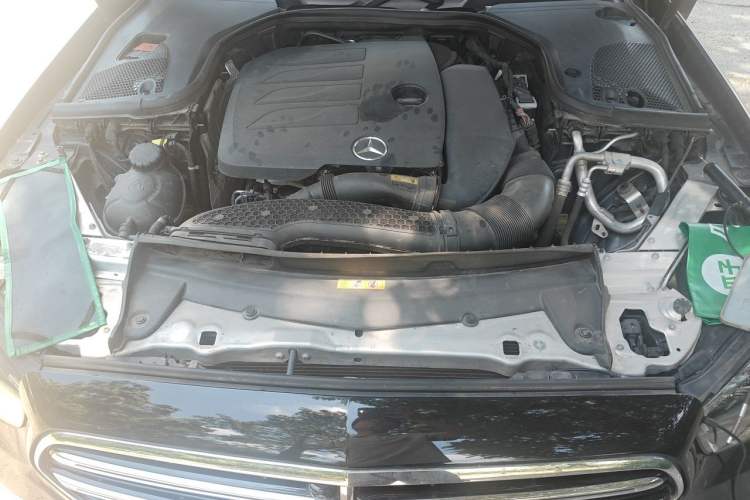 Used Mercedes-Benz E-Class 2021 E 300 L Premium Edition Engine Bay