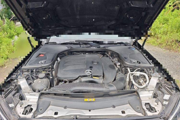 Used Mercedes-Benz E-Class 2021 Restyled E 300 L Luxury Edition Engine Bay