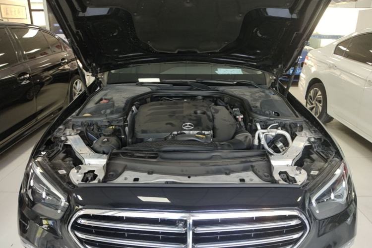 Used Mercedes-Benz E-Class 2021 Restyled E 300 L Luxury Edition Engine Bay