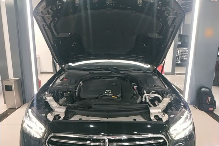Used Mercedes-Benz E-Class 2021 Restyled E 300 L Luxury Edition Engine Bay