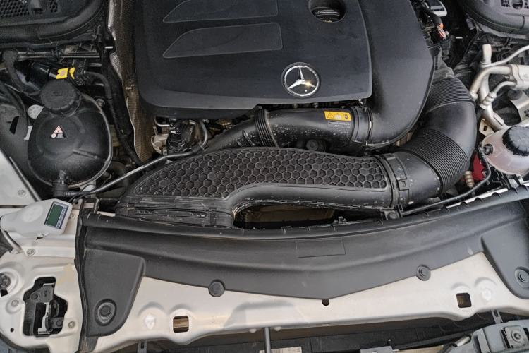 Used Mercedes-Benz E-Class 2021 E 260 L Engine Bay
