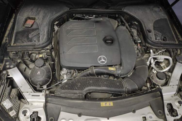 Used Mercedes-Benz E-Class 2021 E 260 L Engine Bay