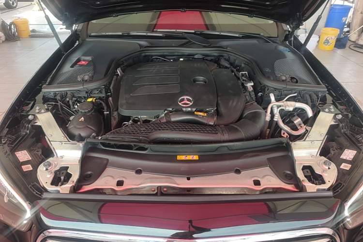 Used Mercedes-Benz E-Class 2021 Facelift E 260 L Engine Bay