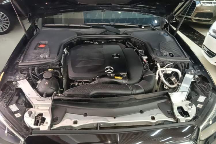 Used Mercedes-Benz E-Class 2021 Restyled E 300 L Luxury Edition Engine Bay