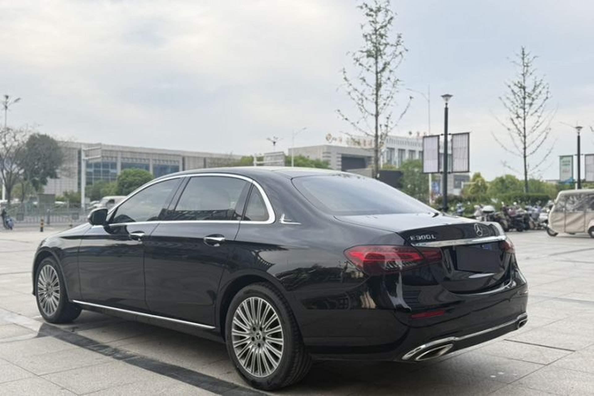 Used Mercedes-Benz E-Class 2021 E 300 L Stylish Model Exterior 1