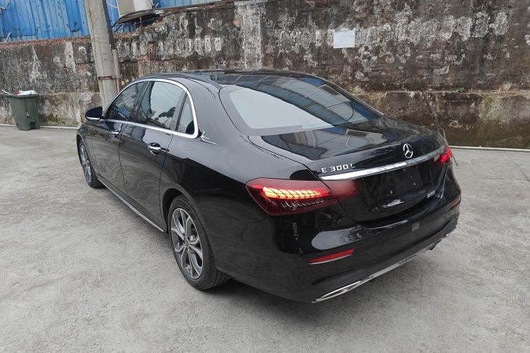 Used Mercedes-Benz E-Class 2021 E 300 L Sporty and Stylish Model Exterior 2