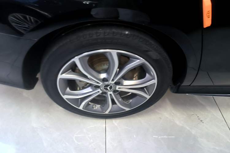 Used Mercedes-Benz E-Class 2021 Restyled E 300 L Sporty and Stylish Edition Exterior 2