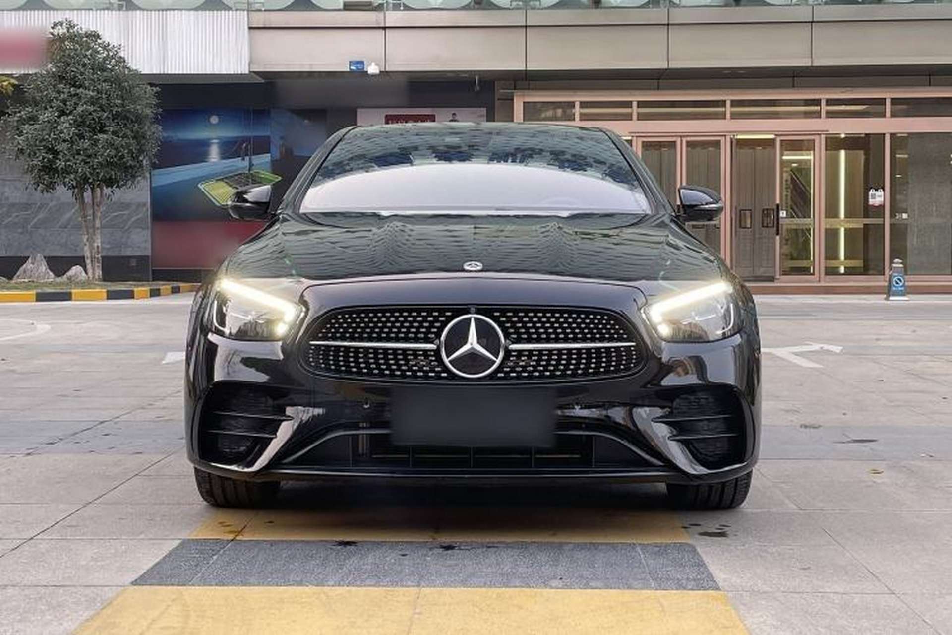 Used Mercedes-Benz E-Class 2021 Restyled E 260 Luxury Sports Edition Exterior 2