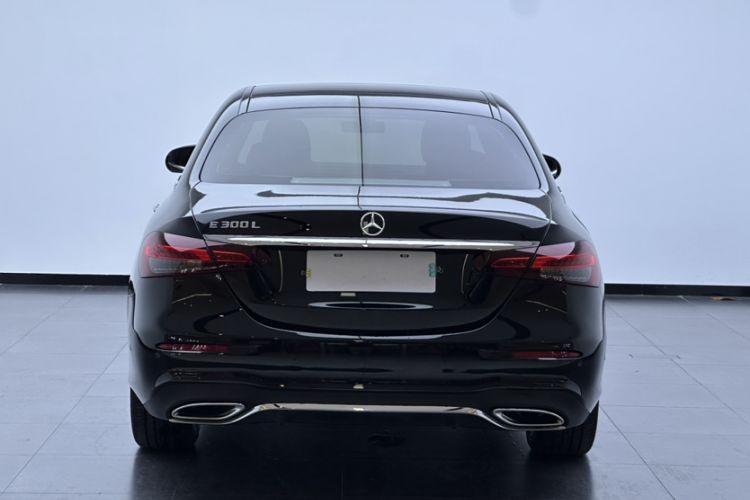 Used Mercedes-Benz E-Class 2021 E 300 L Sporty and Stylish Model Exterior 2