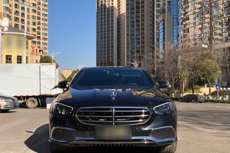 Used Mercedes-Benz E-Class 2021 E 300 L Sporty and Stylish Model Exterior 3