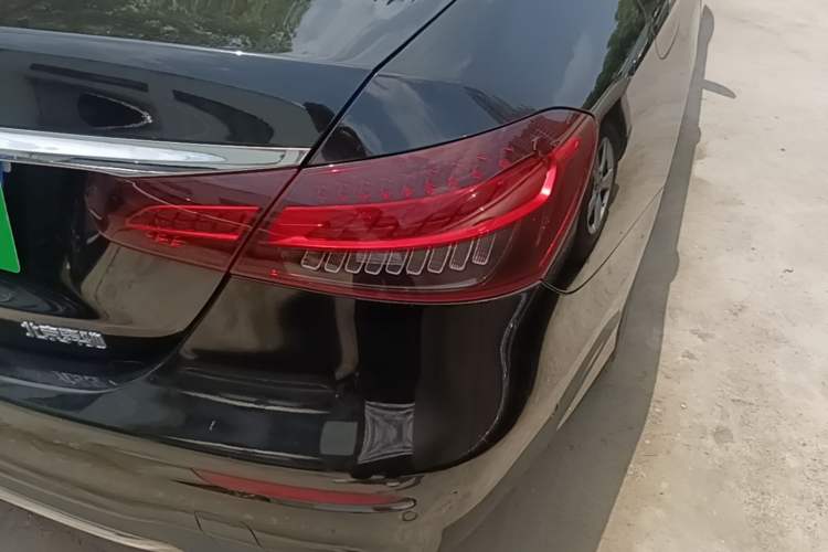 Used Mercedes-Benz E-Class 2021 Restyled E 300 L Sport Luxury Edition Exterior 3
