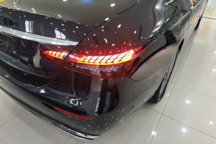 Used Mercedes-Benz E-Class 2021 Restyled E 300 L Luxury Edition Exterior 3