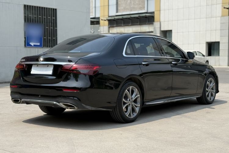 Used Mercedes-Benz E-Class 2021 E 300 L Sporty and Stylish Model Exterior 3
