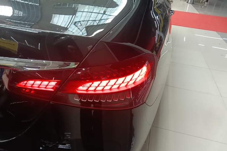 Used Mercedes-Benz E-Class 2021 Restyled E 300 L Luxury Edition Exterior 3