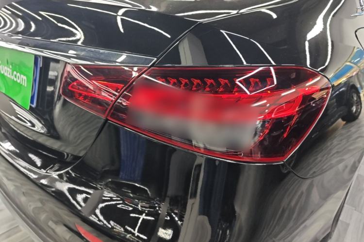 Used Mercedes-Benz E-Class 2021 Restyled E 300 L Sporty and Stylish Edition Exterior 3