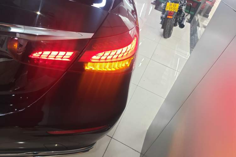 Used Mercedes-Benz E-Class 2021 E 260 L Exterior 3