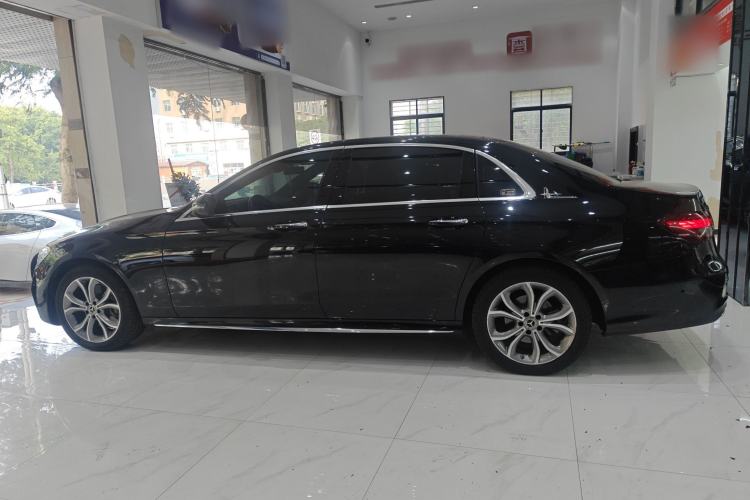 Used Mercedes-Benz E-Class 2021 Restyled E 300 L Sporty and Stylish Edition Exterior 3