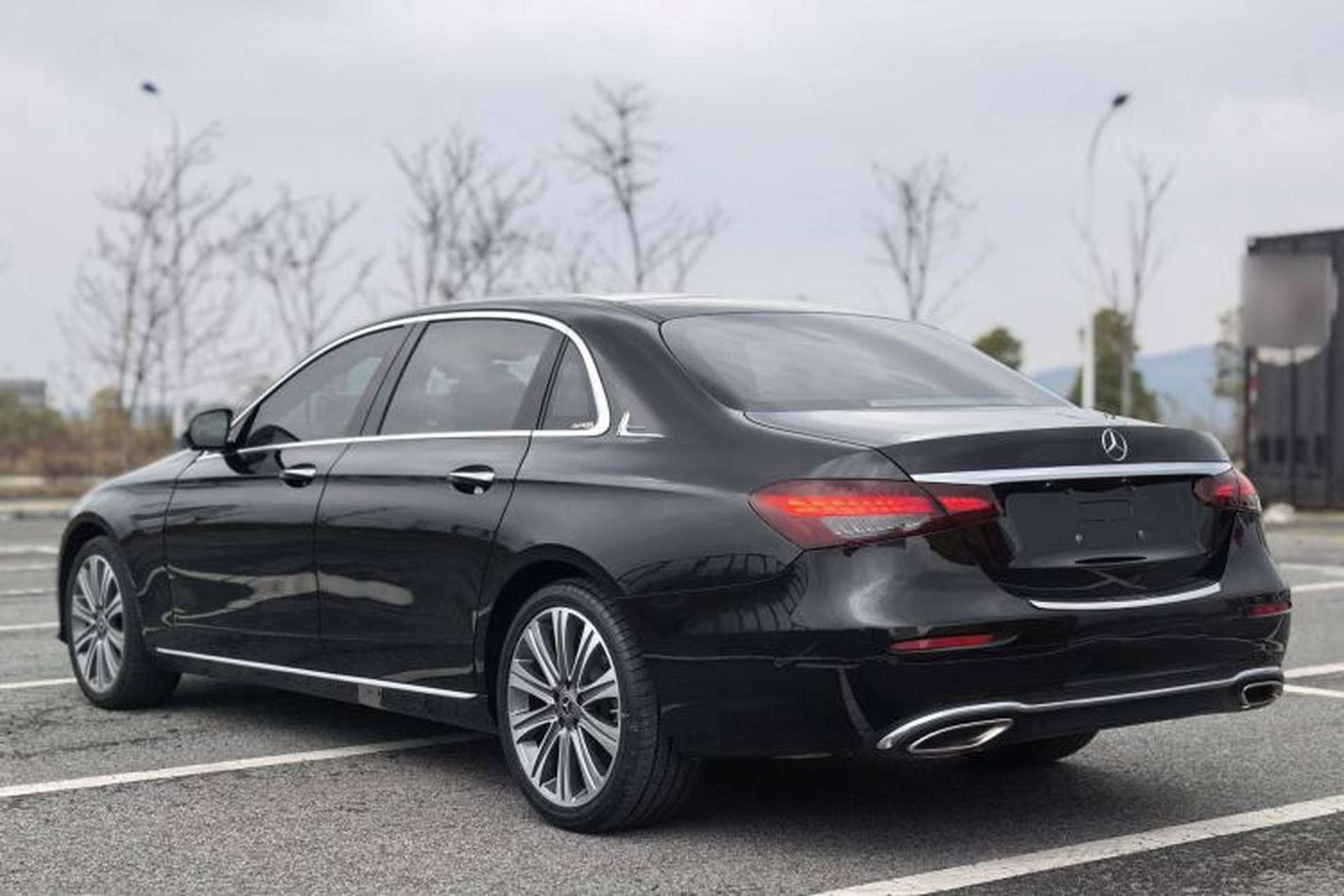 Used Mercedes-Benz E-Class 2021 E 300 L Premium Edition Exterior 3