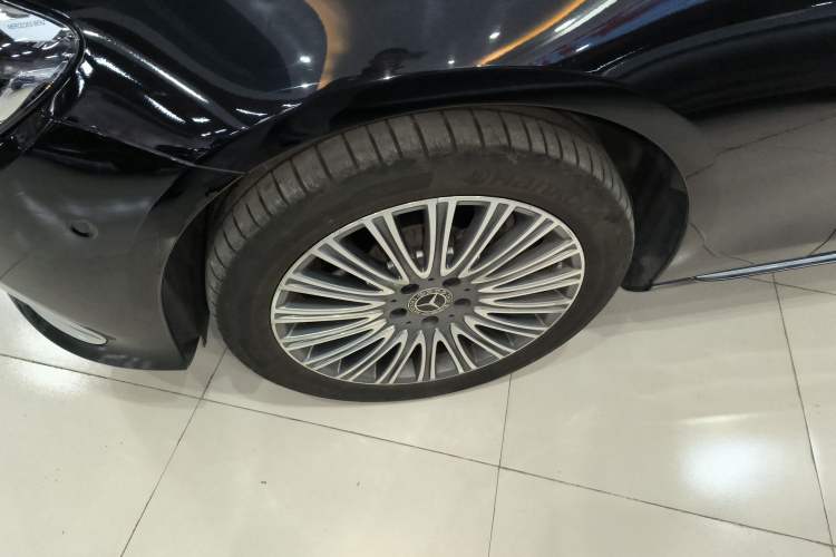 Used Mercedes-Benz E-Class 2021 Facelift E 300 L Stylish Edition Exterior 3