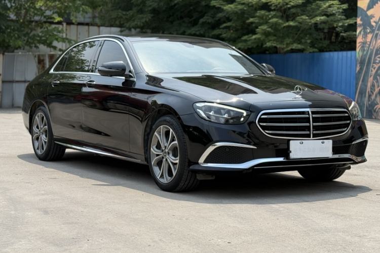 Used Mercedes-Benz E-Class 2021 E 300 L Sporty and Stylish Model Exterior 4