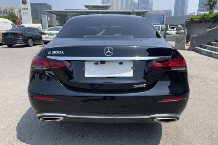 Used Mercedes-Benz E-Class 2021 Facelift E 260 L Exterior 4