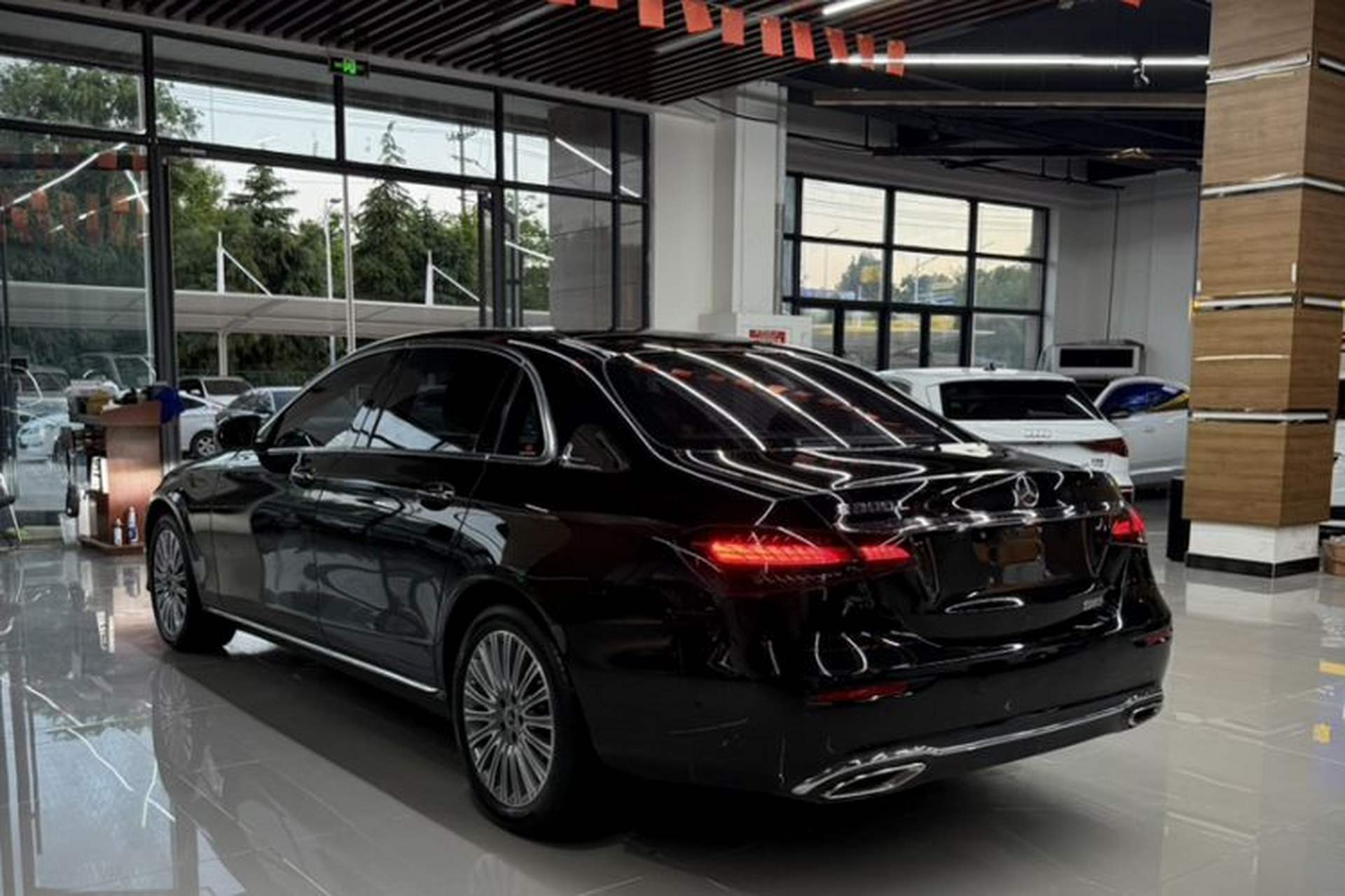 Used Mercedes-Benz E-Class 2021 Facelift E 300 L Stylish Edition Exterior 4