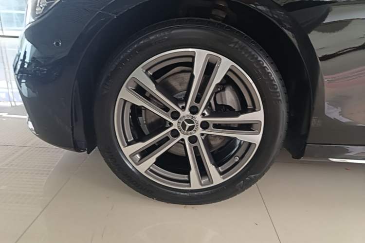 Used Mercedes-Benz E-Class 2021 Facelift E 260 L Sport Edition Exterior 4