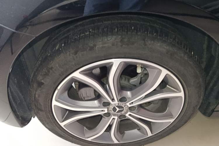 Used Mercedes-Benz E-Class 2021 Restyled E 300 L Sporty and Stylish Edition Exterior 4