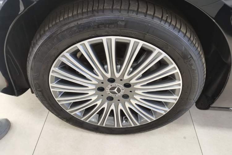 Used Mercedes-Benz E-Class 2021 Facelifted E 300 L Prestige Edition Exterior 4