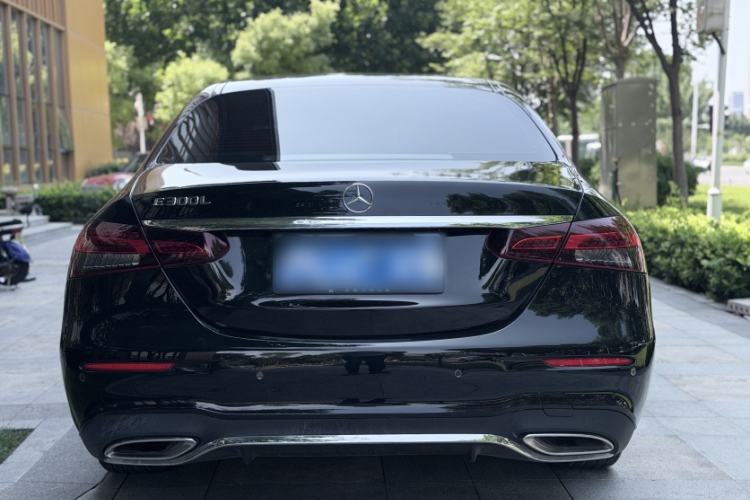 Used Mercedes-Benz E-Class 2021 Restyled E 300 L Sporty and Stylish Edition Exterior 4