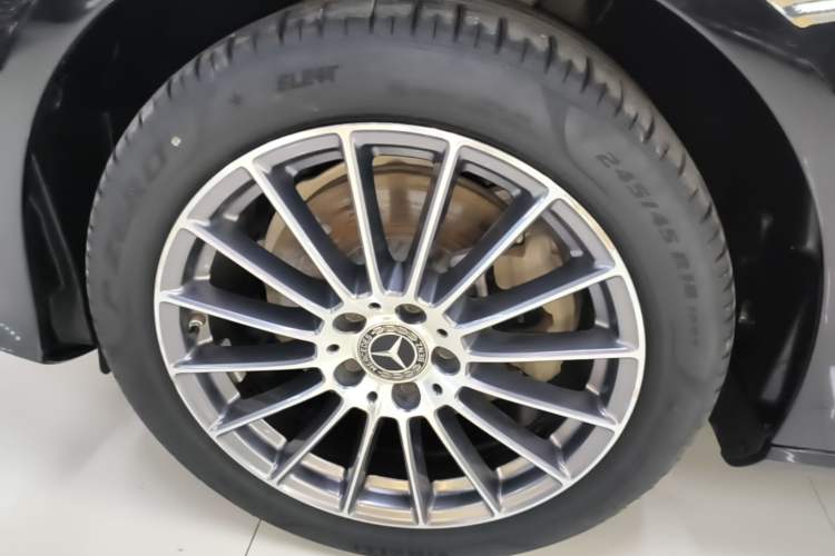 Used Mercedes-Benz E-Class 2021 Facelift E 260 L Exterior 4