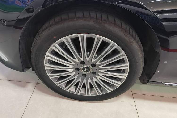 Used Mercedes-Benz E-Class 2021 E 300 L Stylish Model Exterior 4