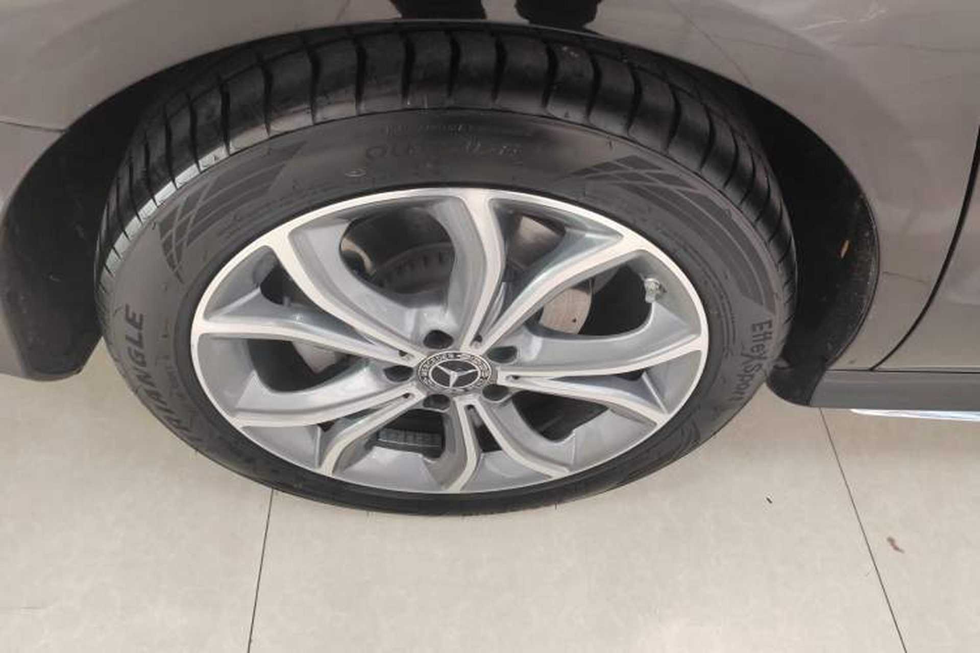 Used Mercedes-Benz E-Class 2021 E 300 L Sporty and Stylish Model Exterior 5